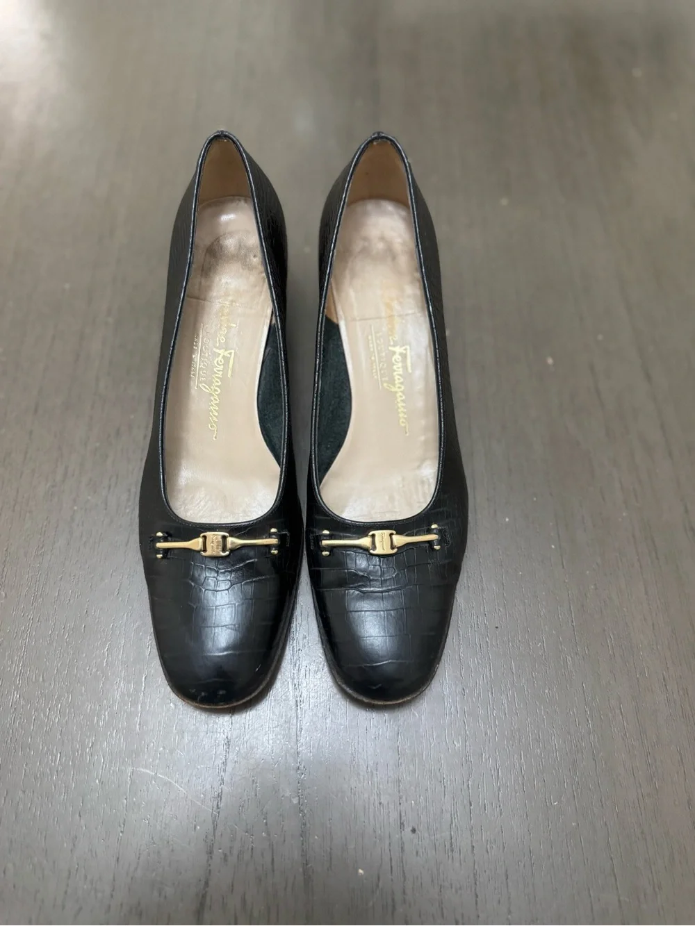 Vintage Salvatore Ferragamo boutique crocodile embossed leather size 8.5